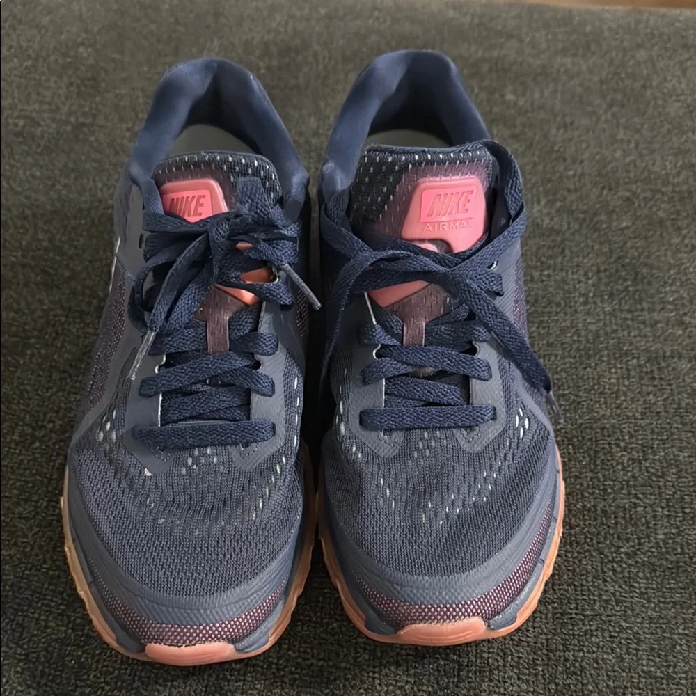Nike Women's Running Shoes in Dark Blue and Pink